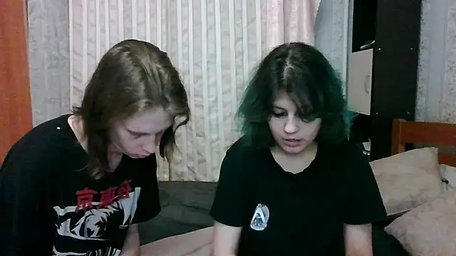 Snapshot of Crystal_Love_Porn chatting on March 9, 9:57 pm Crystal Love Porn online show from March 9, 9:57 pm