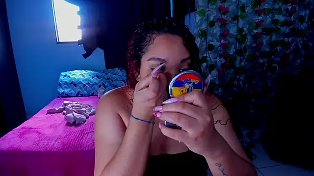 Snapshot of AngelaCoffee chatting on June 10, 7:02 pm AngelaCoffee online show from June 10, 7:02 pm