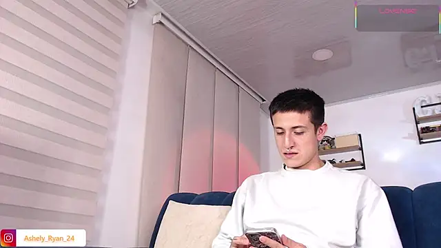 ashely ryan24 online show from July 26, 1:58 am