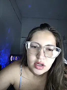 Snapshot of dani123unica chatting on June 5, 10:21 am dani123unica online show from June 5, 10:21 am