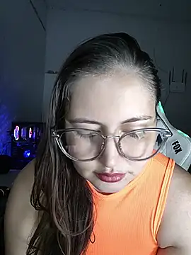 Snapshot of dani123unica chatting on June 22, 10:45 am dani123unica online show from June 22, 10:45 am