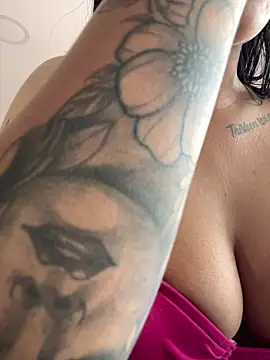 Dulce-diosa online show from March 12, 9:32 pm