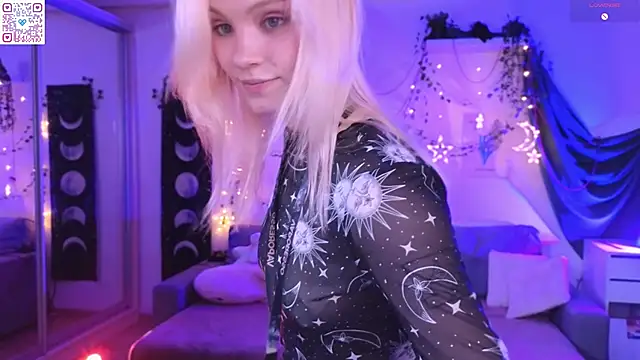 Snapshot of Moonlight_Mia chatting on April 10, 7:40 pm Moonlight Mia online show from April 10, 7:40 pm