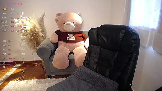 Alin Aly online show from April 6, 4:52 pm