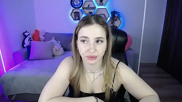 SabrinViolet online show from March 23, 9:13 am