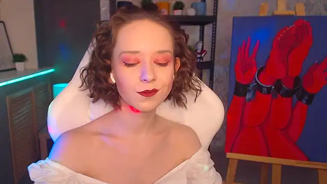 Snapshot of FascinatingEyess chatting on December 22, 6:48 pm FascinatingEyess online show from December 22, 6:48 pm