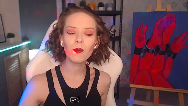 Snapshot of FascinatingEyess chatting on January 4, 6:09 pm FascinatingEyess online show from January 4, 6:09 pm