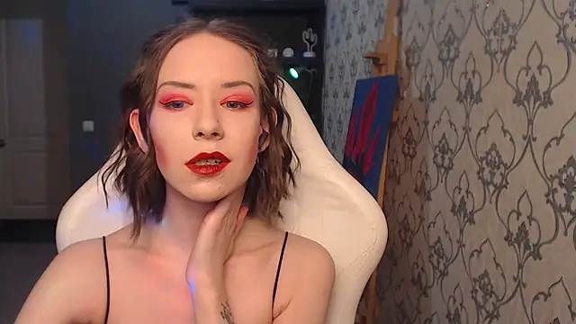 Snapshot of FascinatingEyess chatting on April 19, 8:22 pm FascinatingEyess online show from April 19, 8:22 pm