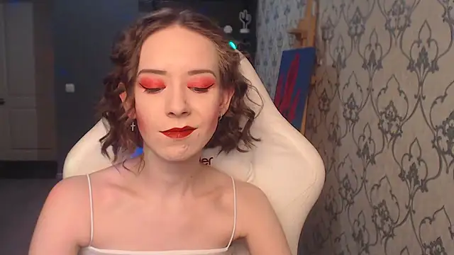 Snapshot of FascinatingEyess chatting on May 6, 5:07 pm FascinatingEyess online show from May 6, 5:07 pm