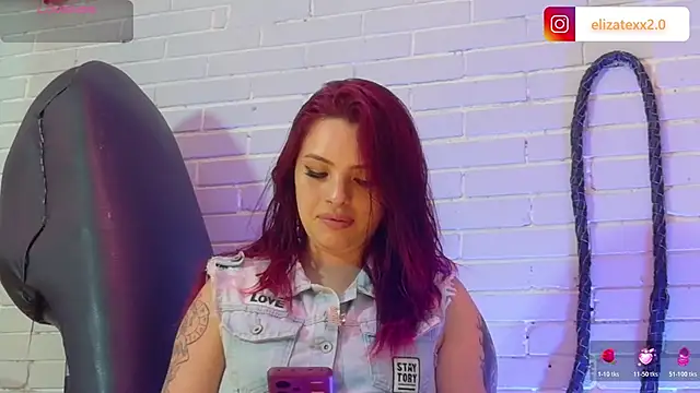 elizatexx online show from April 6, 7:04 pm