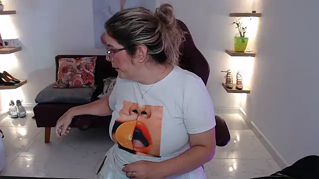 zehra sanem online show from March 1, 1:18 am