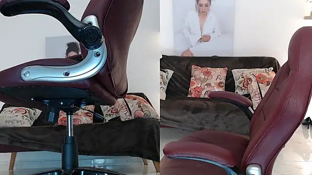 Snapshot of zehra_sanem chatting on April 26, 9:23 pm zehra sanem online show from April 26, 9:23 pm