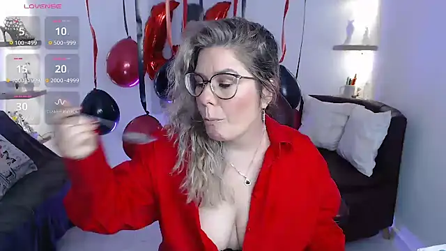 Snapshot of zehra_sanem chatting on May 14, 2:13 pm zehra sanem online show from May 14, 2:13 pm