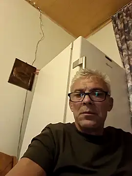 Picolo4111 online show from October 3, 5:32 pm