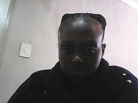 Snapshot of SlutyQueen32 chatting on July 22, 9:23 am SlutyQueen32 online show from July 22, 9:23 am