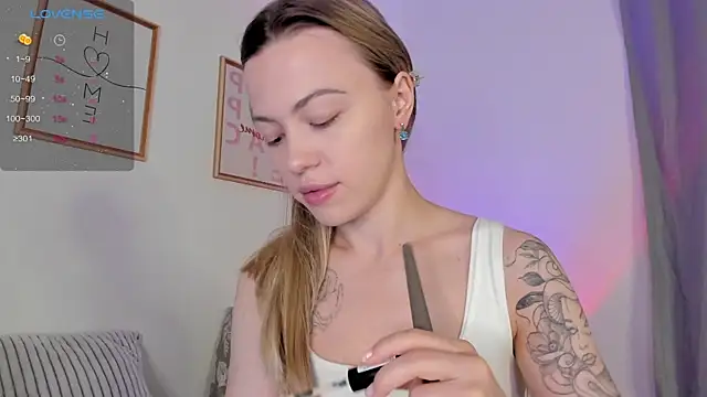 damn cutie online show from December 20, 4:47 pm