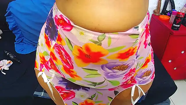 Brookylynbrownxx online show from November 11, 2:50 pm