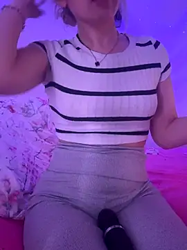 Holly-Glamour online show from December 17, 3:01 am