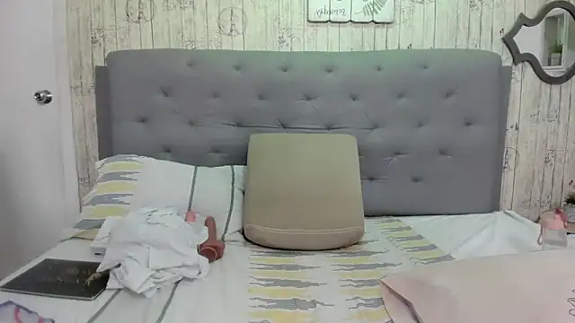 Snapshot of Antonella_Montanari chatting on January 12, 1:00 am Antonella Montanari online show from January 12, 1:00 am