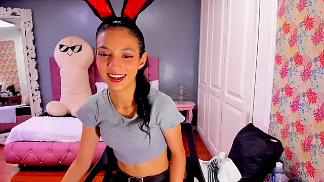 Snapshot of Iris_Stone_ chatting on February 13, 6:16 pm Iris Stone online show from February 13, 6:16 pm