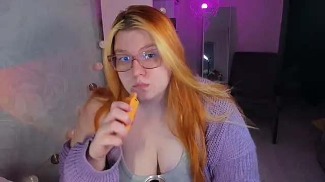 Snapshot of Melissa_Purr chatting on April 23, 6:43 pm Melissa Purr online show from April 23, 6:43 pm