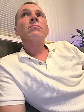 Snapshot of AttractiveSilk5 chatting on June 26, 9:08 pm AttractiveSilk5 online show from June 26, 9:08 pm