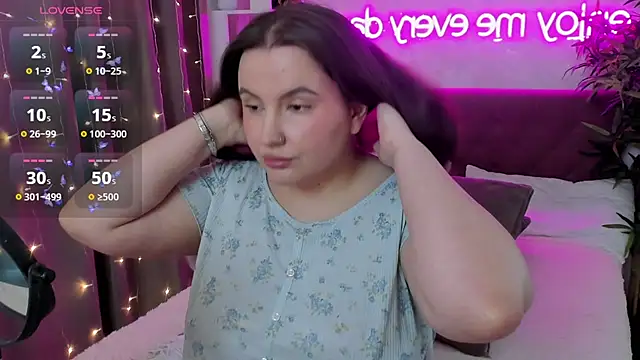 FeralPeach online show from April 17, 7:00 am