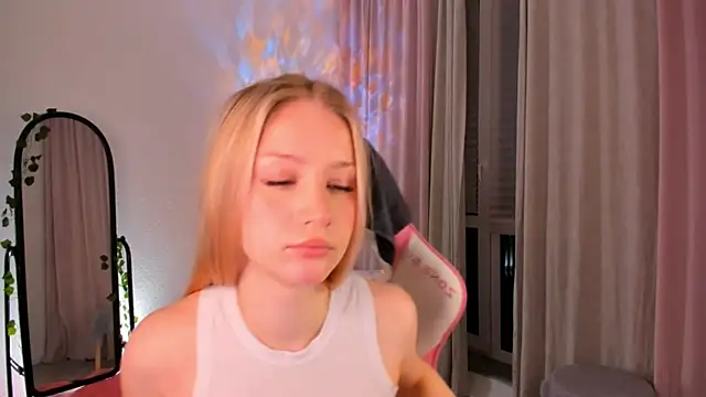 Eva Davi online show from February 24, 2:42 am