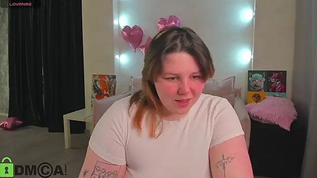 Snapshot of Ruth_Oliver chatting on May 20, 1:01 am Ruth Oliver online show from May 20, 1:01 am