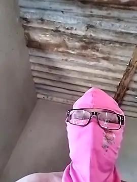 Snapshot of naughtygrannyXXX chatting on March 13, 6:16 am naughtygrannyXXX online show from March 13, 6:16 am