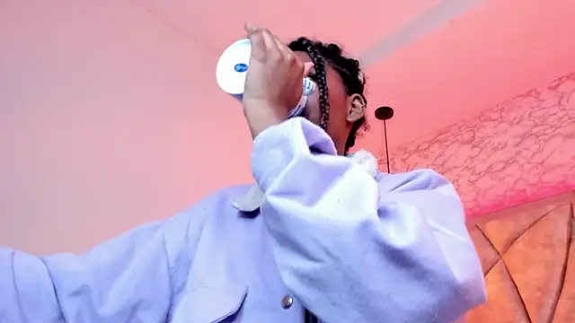 Queen perla  online show from February 8, 4:04 pm