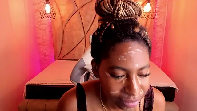 Queen perla  online show from February 12, 12:33 pm