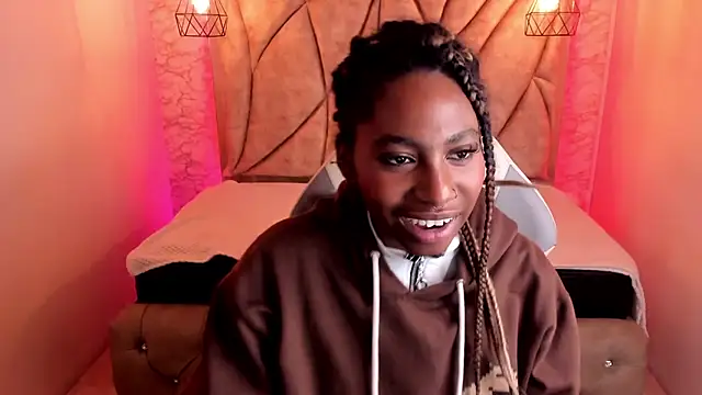 Queen perla  online show from February 13, 7:21 pm