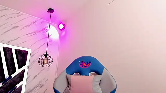 Queen perla  online show from November 5, 11:54 am