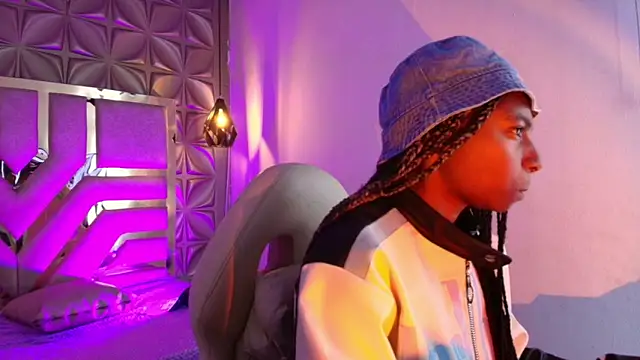 Queen perla  online show from February 14, 12:02 pm