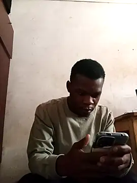 Snapshot of Uncletee112 chatting on September 11, 7:52 am Uncletee112 online show from September 11, 7:52 am