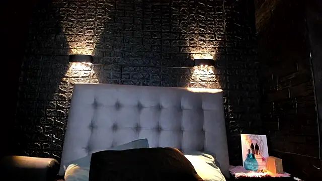 Snapshot of Sweet-Monica chatting on January 12, 10:12 am Sweet-Monica online show from January 12, 10:12 am