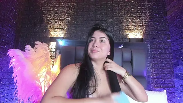Snapshot of Sweet-Monica chatting on October 4, 10:46 am Sweet-Monica online show from October 4, 10:46 am