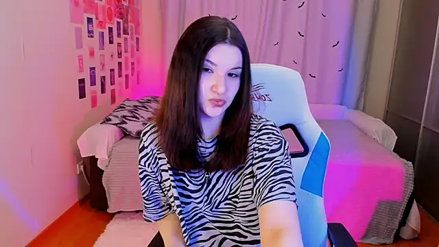 Snapshot of Vanessa_Verona chatting on February 8, 1:22 am Vanessa Verona online show from February 8, 1:22 am