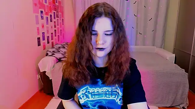 Snapshot of Vanessa_Verona chatting on February 12, 9:01 pm Vanessa Verona online show from February 12, 9:01 pm