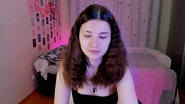 Snapshot of Vanessa_Verona chatting on February 18, 8:36 pm Vanessa Verona online show from February 18, 8:36 pm