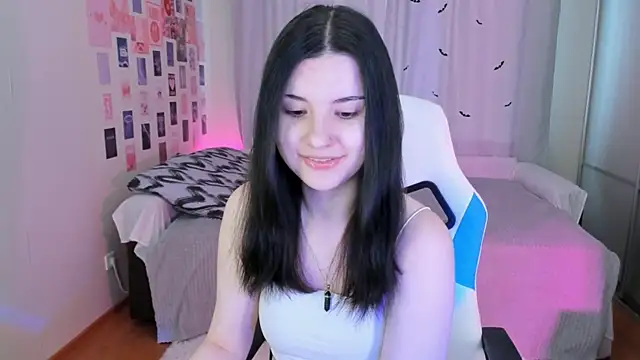 Snapshot of Vanessa_Verona chatting on March 2, 8:38 am Vanessa Verona online show from March 2, 8:38 am
