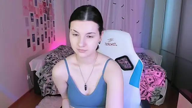 Snapshot of Vanessa_Verona chatting on March 22, 5:39 am Vanessa Verona online show from March 22, 5:39 am