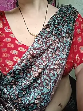 Snapshot of Rosy-B chatting on May 15, 11:45 pm Rosy-B online show from May 15, 11:45 pm