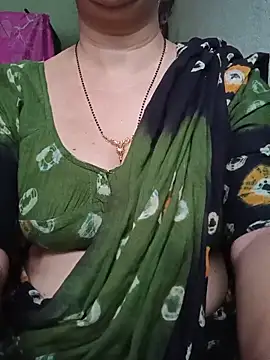 Snapshot of Rosy-B chatting on May 19, 12:05 am Rosy-B online show from May 19, 12:05 am