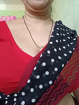 Snapshot of Rosy-B chatting on June 27, 9:36 am Rosy-B online show from June 27, 9:36 am