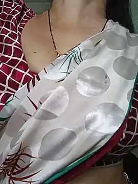 Snapshot of Rosy-B chatting on July 10, 9:45 am Rosy-B online show from July 10, 9:45 am