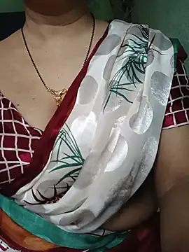 Snapshot of Rosy-B chatting on July 12, 12:34 am Rosy-B online show from July 12, 12:34 am