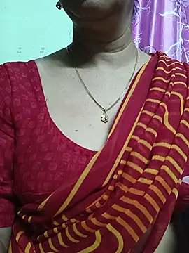 Snapshot of Rosy-B chatting on July 29, 9:35 pm Rosy-B online show from July 29, 9:35 pm