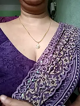 Snapshot of Rosy-B chatting on August 2, 12:42 am Rosy-B online show from August 2, 12:42 am